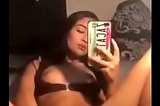 Girl makes video fingering Herself in mirror